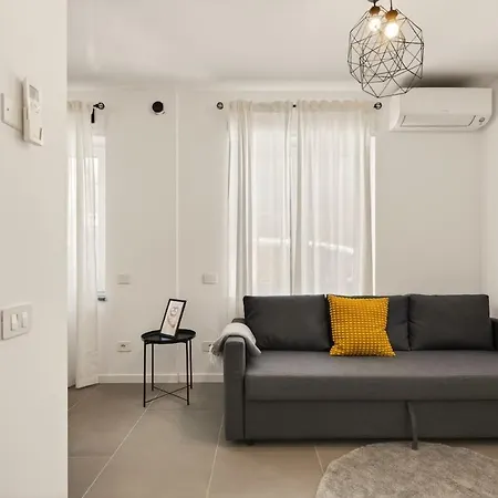 Home, 2 Min From Station Bergamo