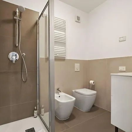 Home, 2 Min From Station Daire *